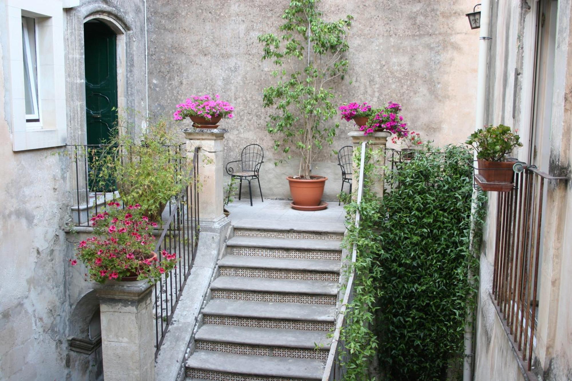 Palazzo Il Cavaliere B&B De Charme Modica Eksteriør bilde